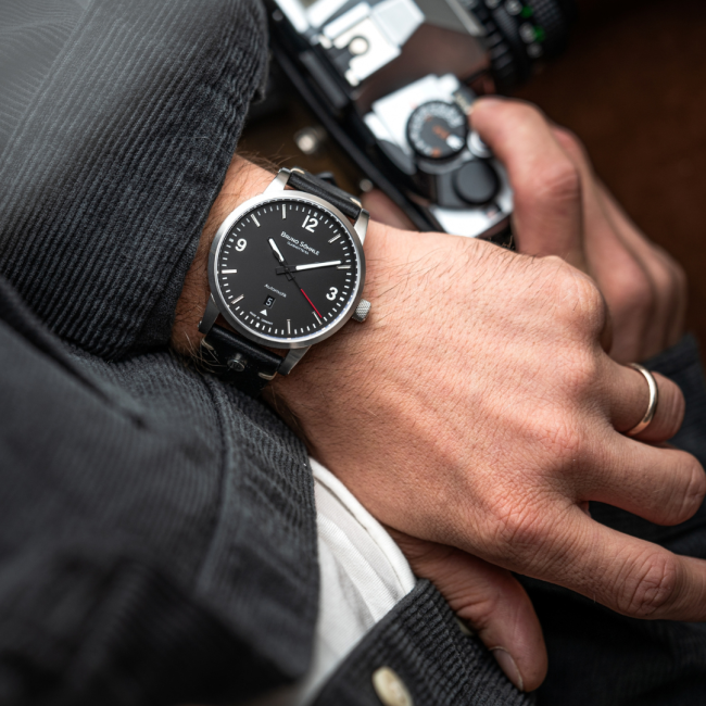 Bruno Soehnle.Episode V_17-12123-761_wrist.schwarz.JuwelierRothUlm