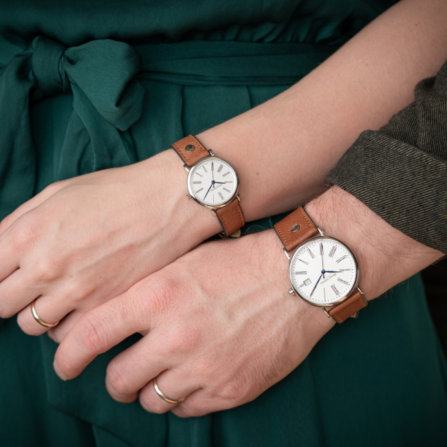 Bruno.Soehnle.Nabucco Stahl (2024)_Pärchen Wristshot.weiss.braun.Damen.Herrenuhr.JuwelierRothUlm