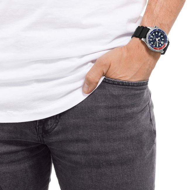 CITIZEN_gehäuse-silberfarben;-ziffernblatt-blau;-armband-schwarz_NY0086-16LE