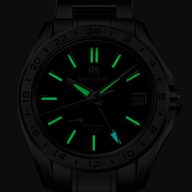 grand_seiko_evolution9_titan_gmt_SBGE283_lumibrite