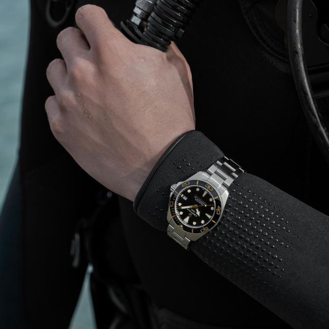 Juwelier Roth_Certina_1080x1080_C048.407.11.051.01