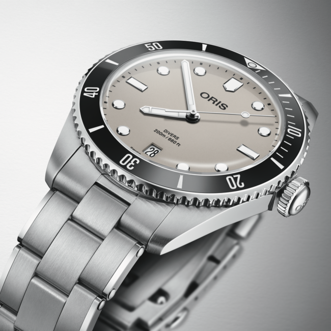Oris Divers Date 01 733 7795 4051 black-beige